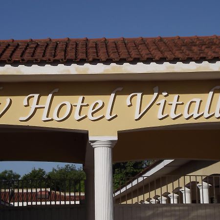 Avanhandava Hotel Vitalli מראה חיצוני תמונה